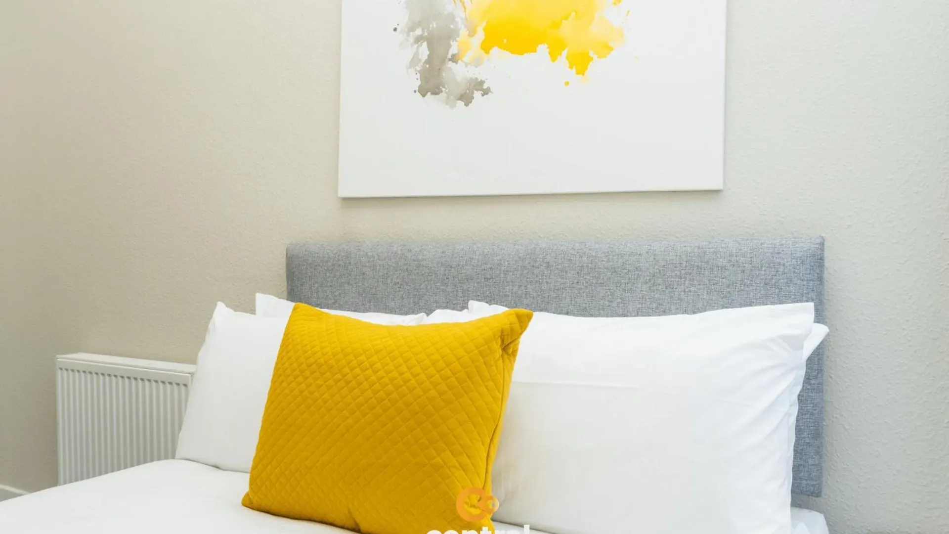 Central Serviced Apartments - 2 Bedroom - Ground Floor - Modern - Sleeps 4 - 2 X Double Beds - Free Street Parking - Fully Equipped - Short & Long Term Stays Available - Contact Us For Your Requirements Dundee