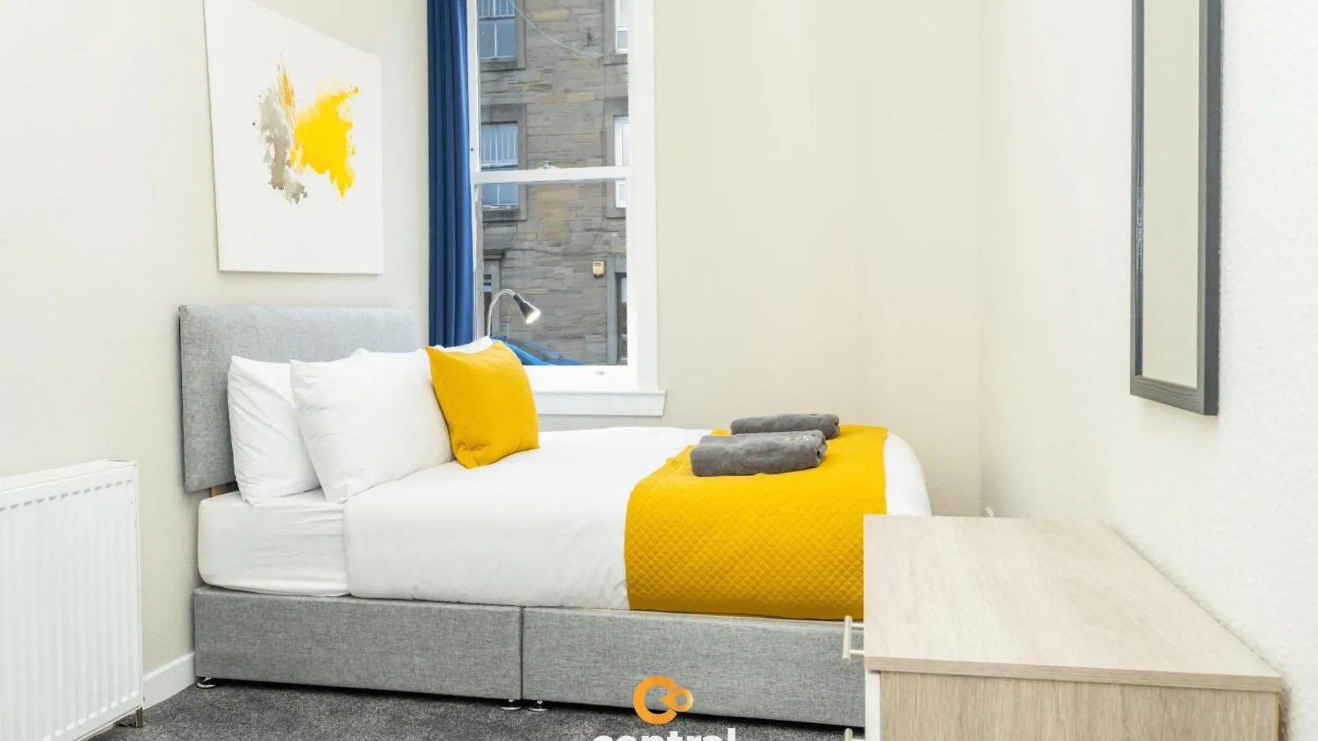 Central Serviced Apartments - 2 Bedroom - Ground Floor - Modern - Sleeps 4 - 2 X Double Beds - Free Street Parking - Fully Equipped - Short & Long Term Stays Available - Contact Us For Your Requirements Dundee United Kingdom